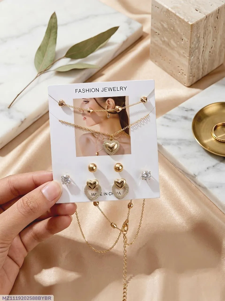 Modern Design Gold Plated Crystal Pendant Set
